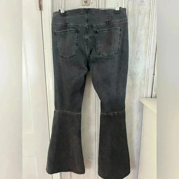 FREE PEOPLE Gray Stretch Denim Pull On Flare Pants 30R boho y2k hippie bohemian - Picture 4 of 11